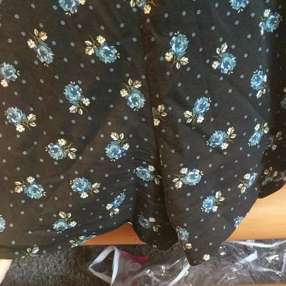 Romper - Picture 3 of 7